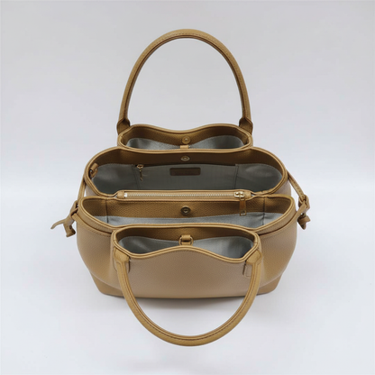 Sac brun intérieur fond blanc