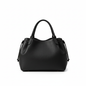 Sac noir fond blanc éclairage naturel